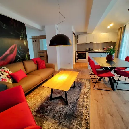 Am Wasserfall Апартаменты Бад-Урах